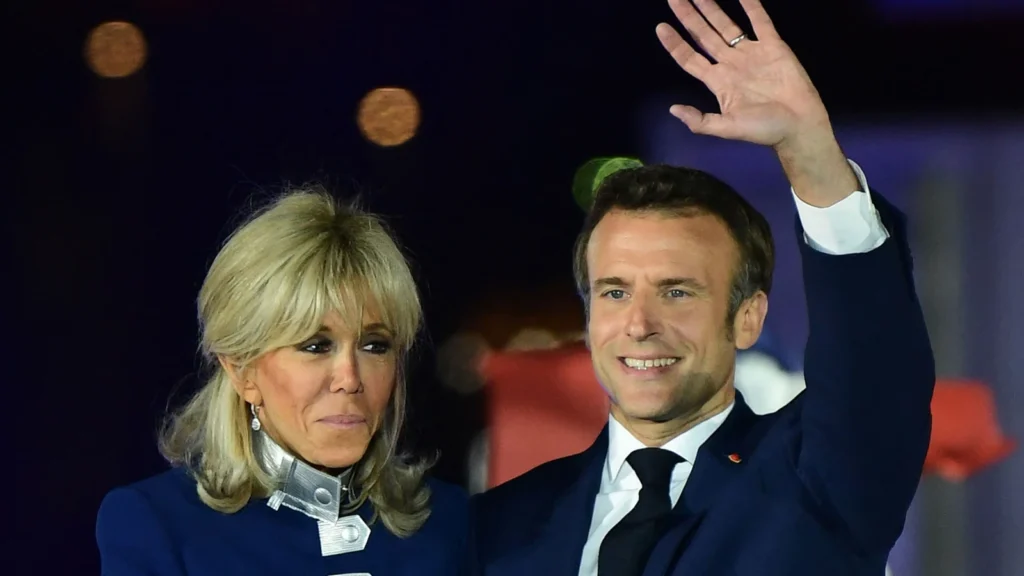 Gaya Fashion Brigitte Macron dalam Kunjungan ke Indonesia